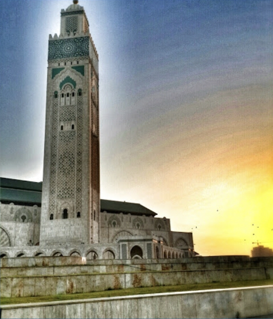 노을 배경 사원