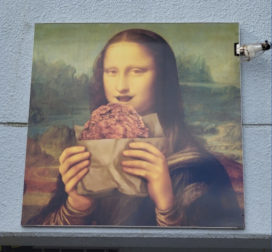 치킨 먹는 모나리자