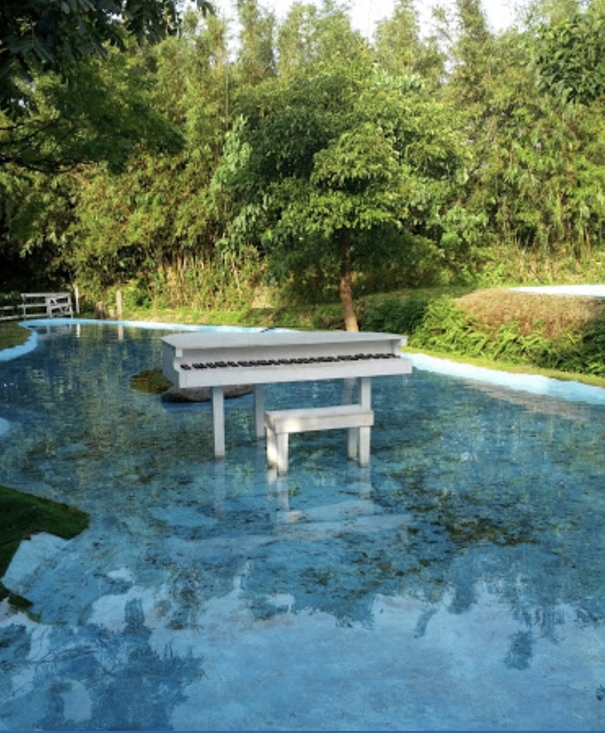 물에 잠긴 피아노