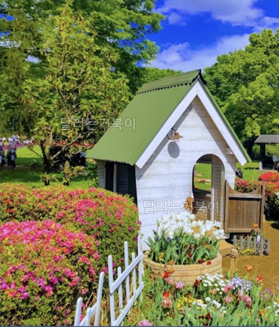 꽃밭 오두막