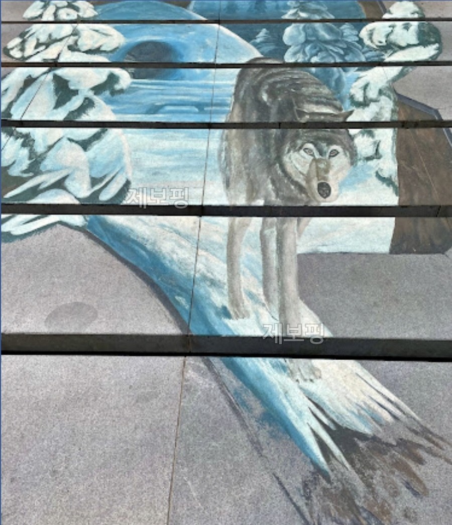설산의 늑대