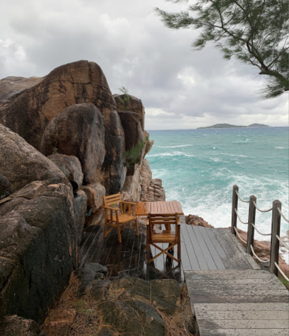 Praslin, the nest